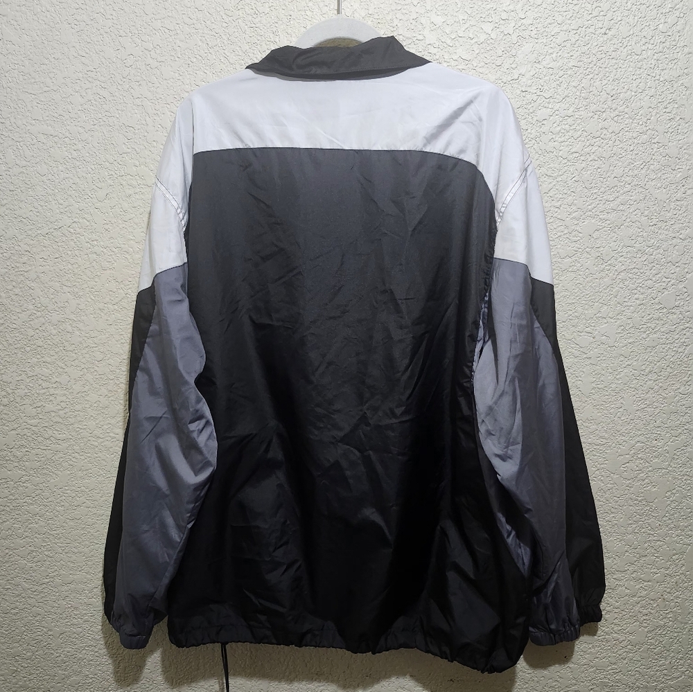 Vintage Raiders Sports Illistrated Windbreaker Men's Black and Gray Jacket - Picture 4 of 8